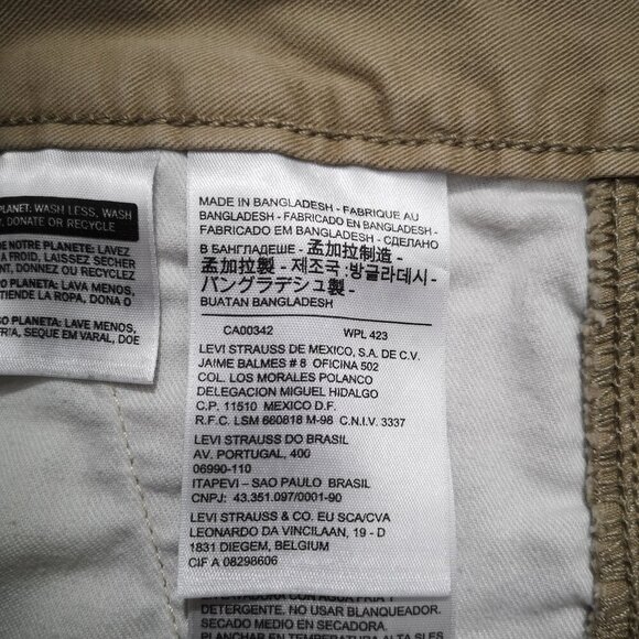 Levi Strauss & Co. Men's Size 36 Zipper & Button Closure Cargo Shorts - Picture 6 of 16